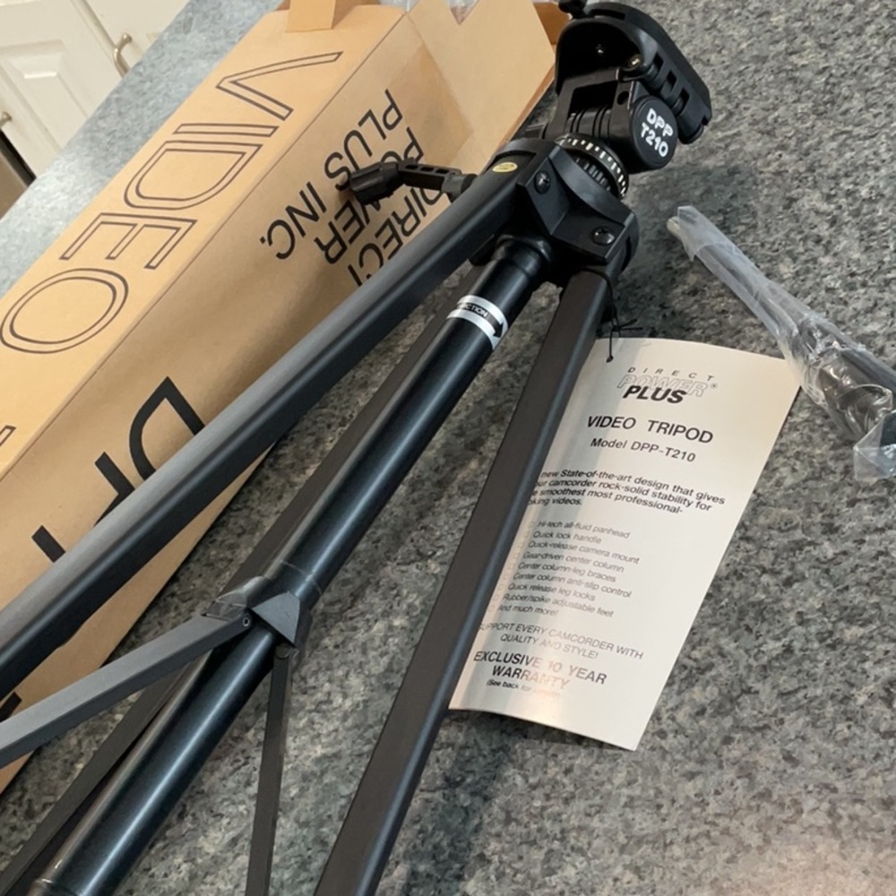 Video Tripod DPP-T210. New-never used.